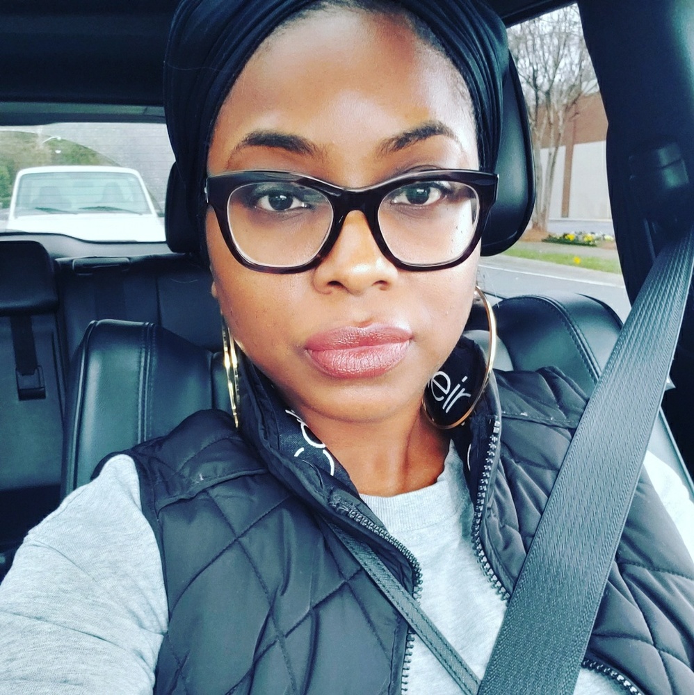 Meet your Posher, Darcele